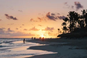 Lee más sobre el artículo Atardecer en Punta Cana: visita en la hora dorada del Caribe