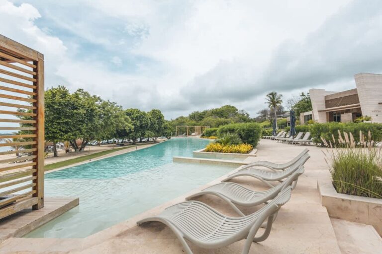 Where Can I Find Luxury Vacation Homes in Cartagena?